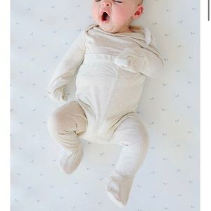 Solly Baby Sleeper in Oat Dot